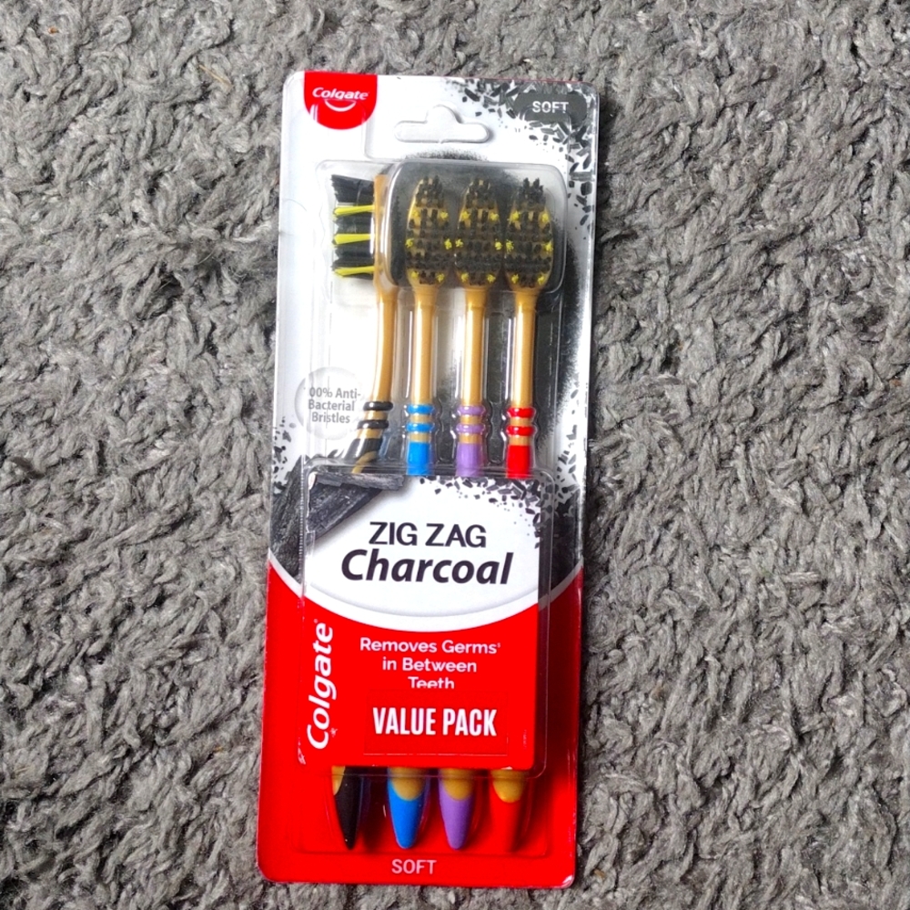 Colgate ZigZag Charcoal Toothbrush (Soft) NEW PACK - 4 Pcs | Deep clean